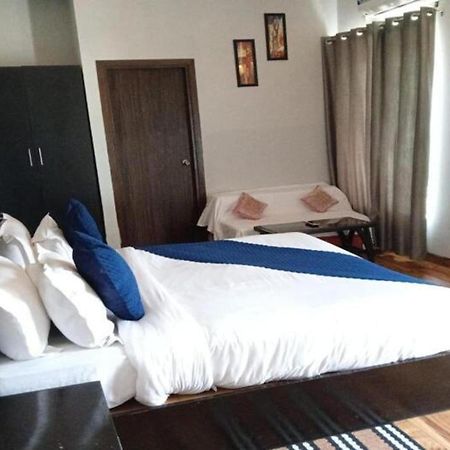 Vrindavan Dreams Hotel And Suites Экстерьер фото