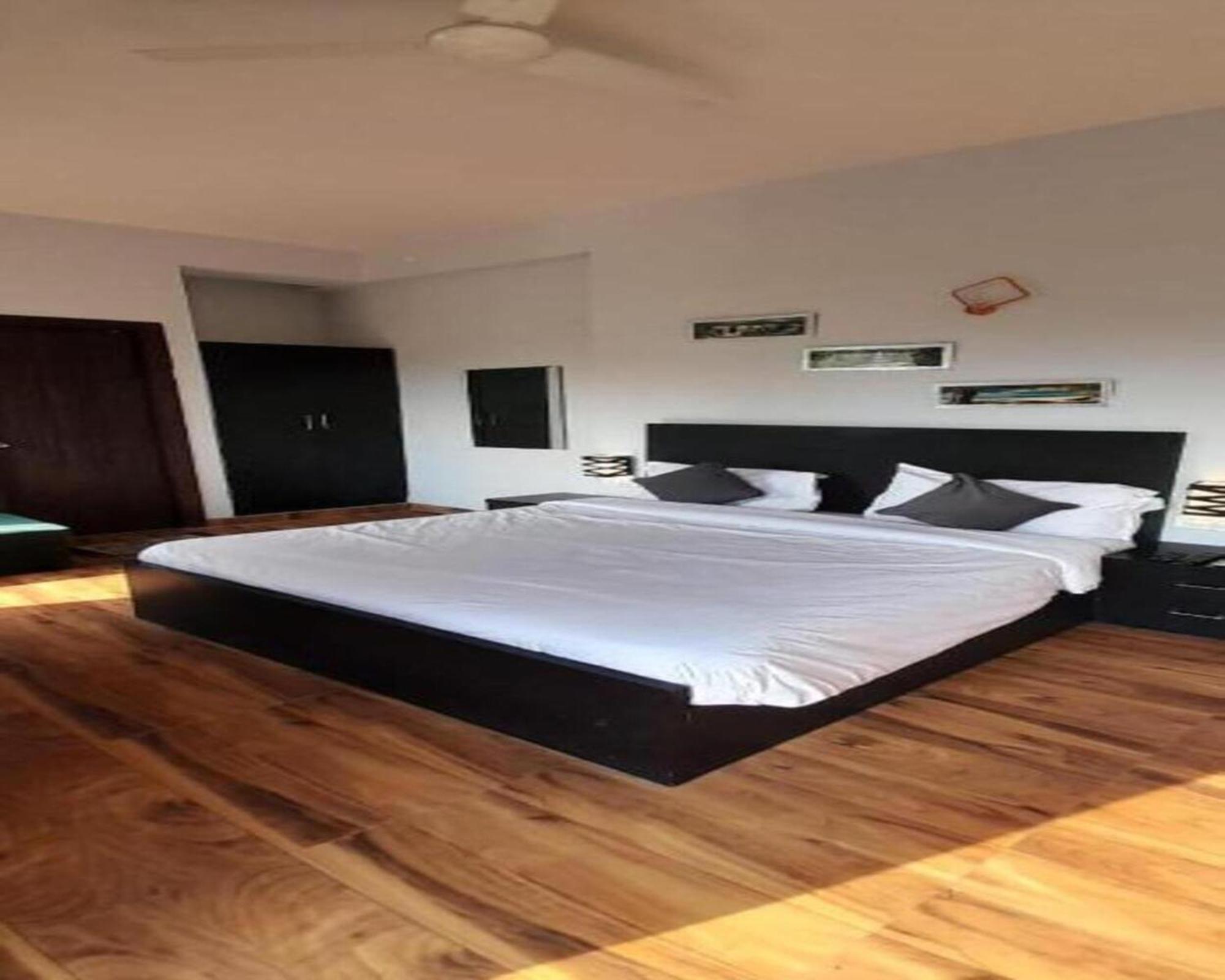 Vrindavan Dreams Hotel And Suites Экстерьер фото