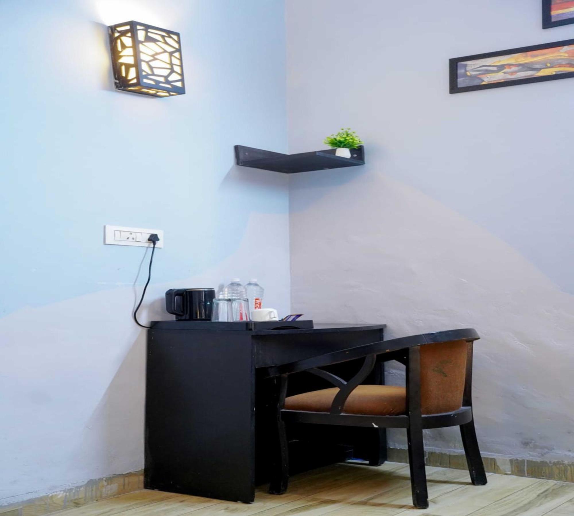 Vrindavan Dreams Hotel And Suites Экстерьер фото