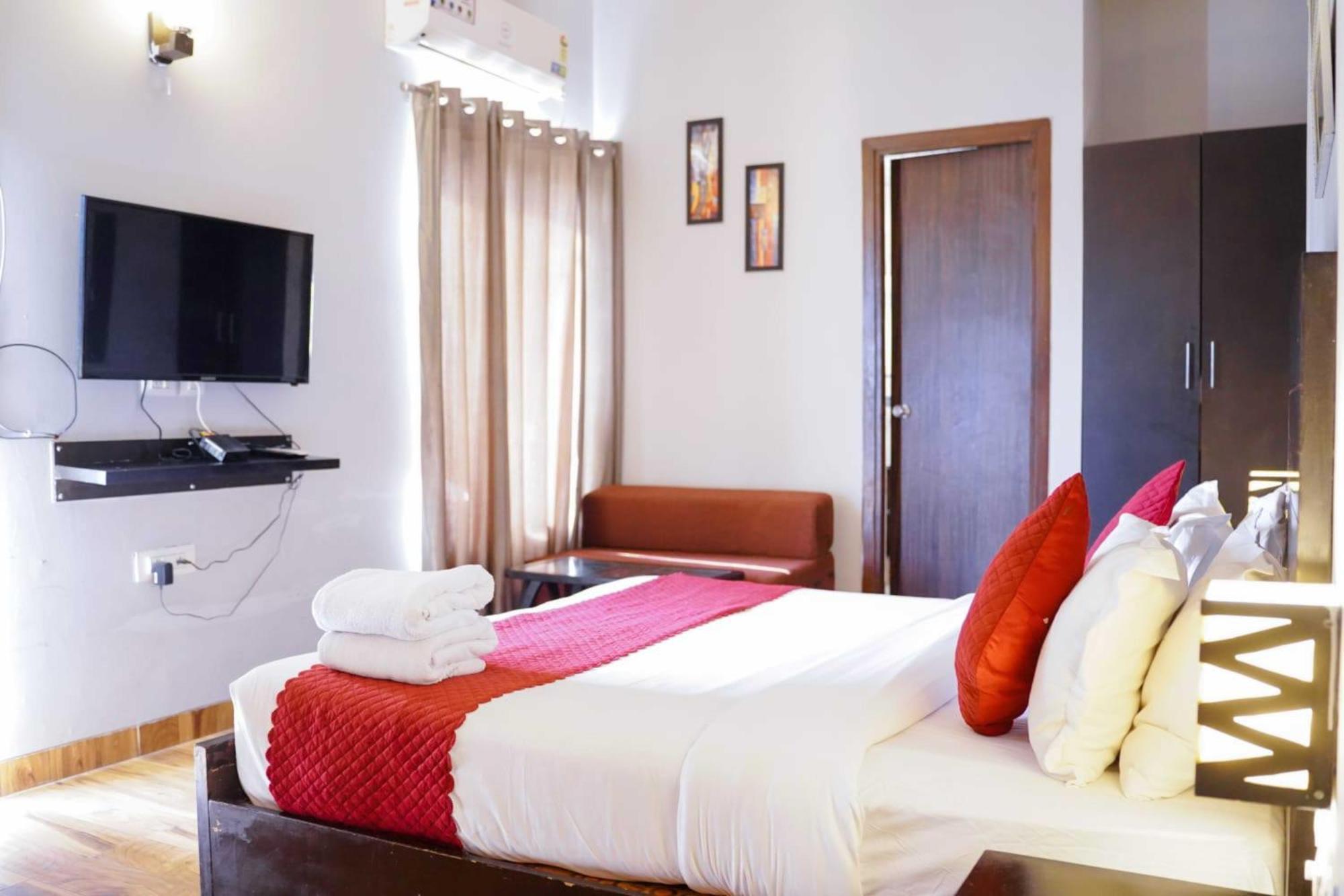 Vrindavan Dreams Hotel And Suites Экстерьер фото