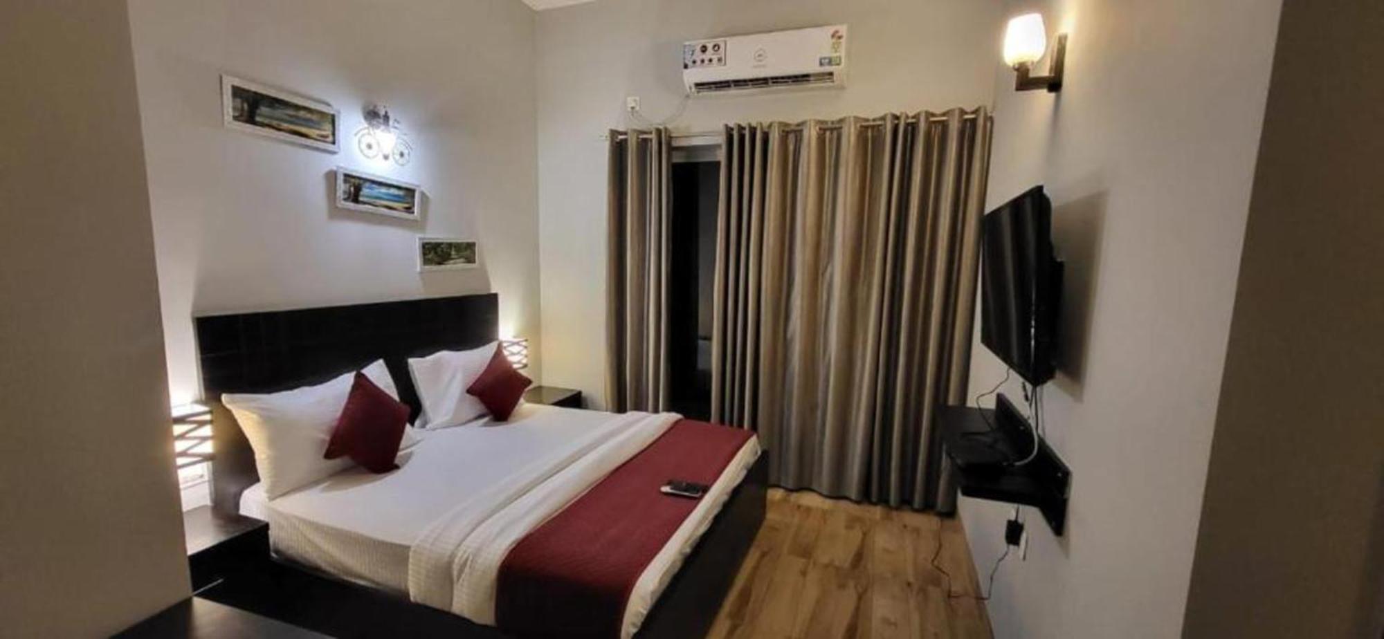 Vrindavan Dreams Hotel And Suites Экстерьер фото