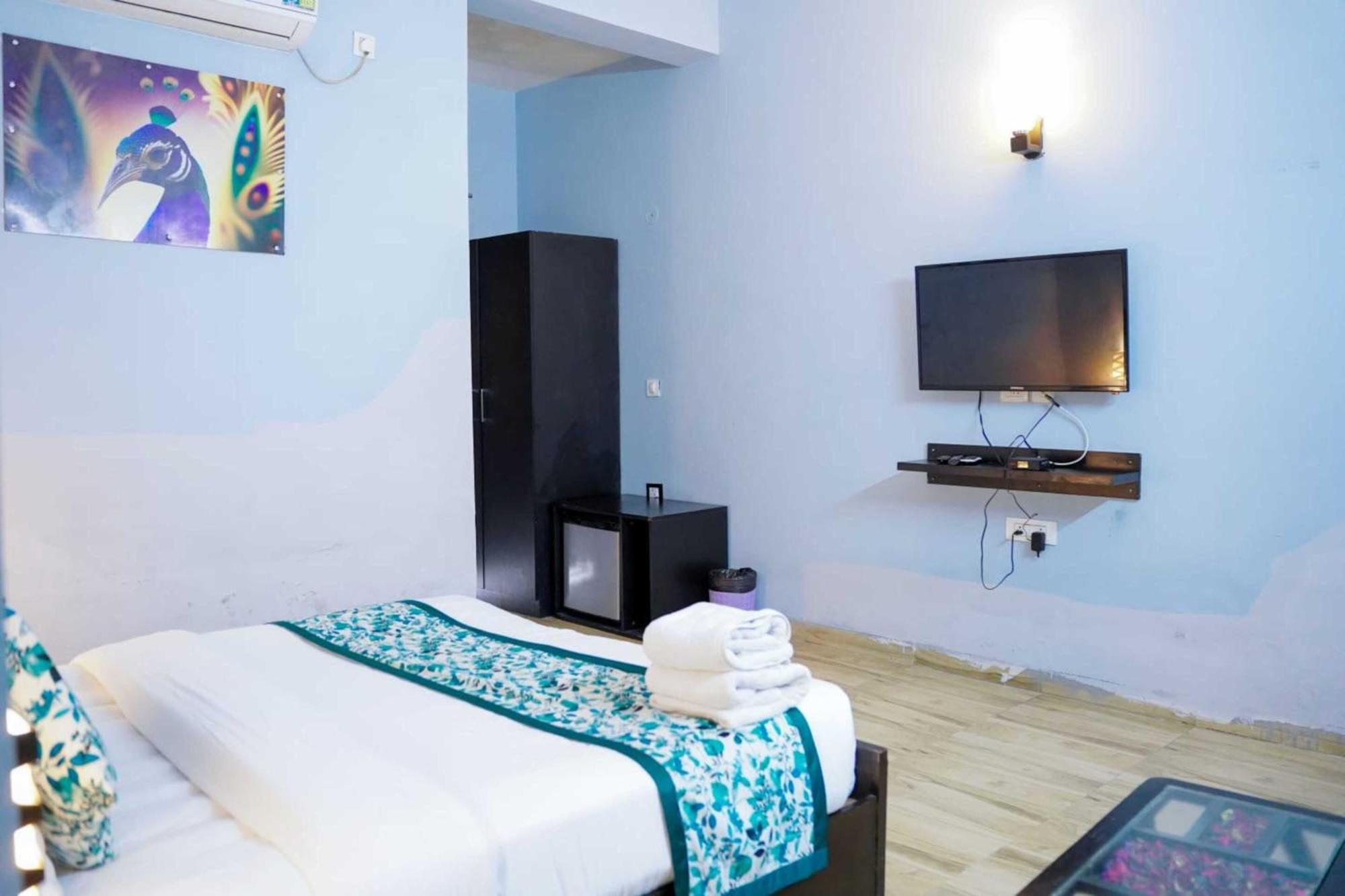Vrindavan Dreams Hotel And Suites Экстерьер фото