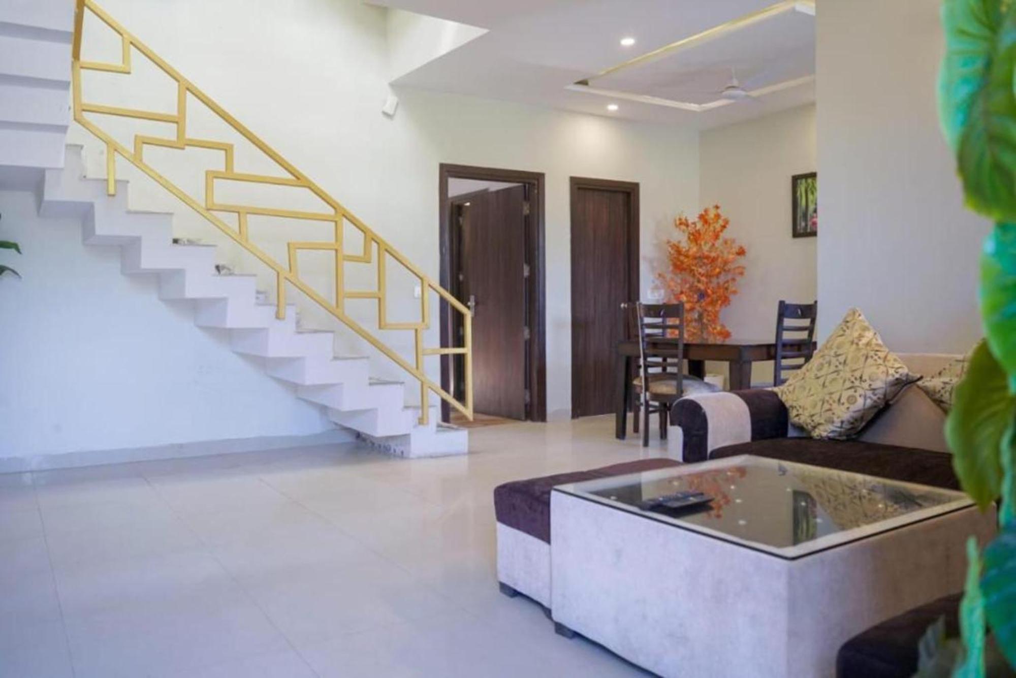 Vrindavan Dreams Hotel And Suites Экстерьер фото