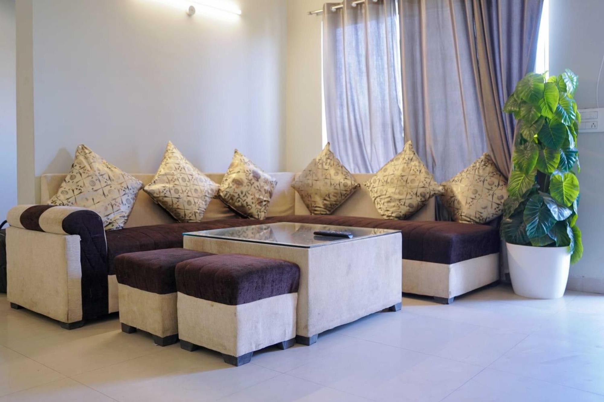 Vrindavan Dreams Hotel And Suites Экстерьер фото