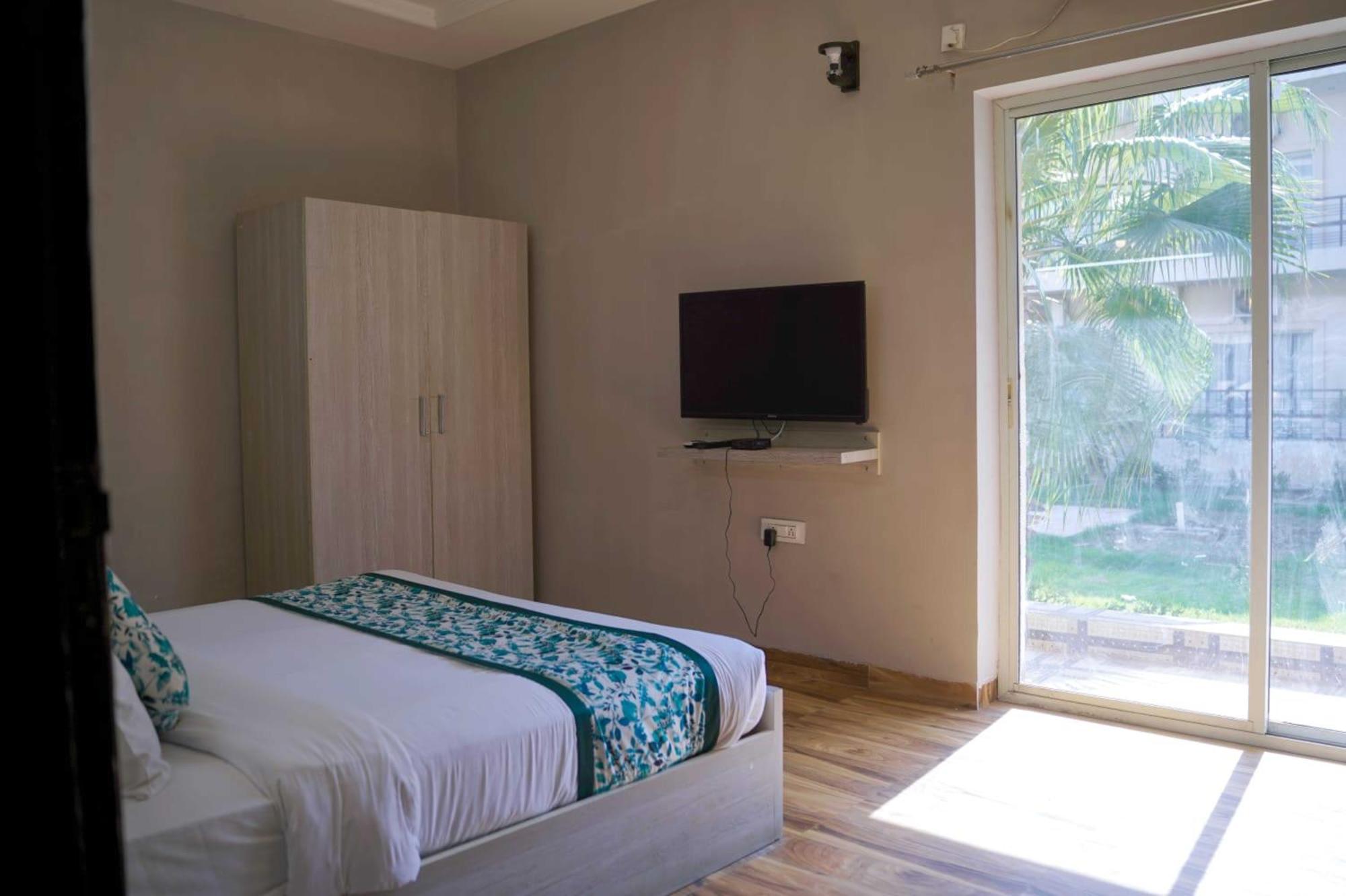 Vrindavan Dreams Hotel And Suites Экстерьер фото