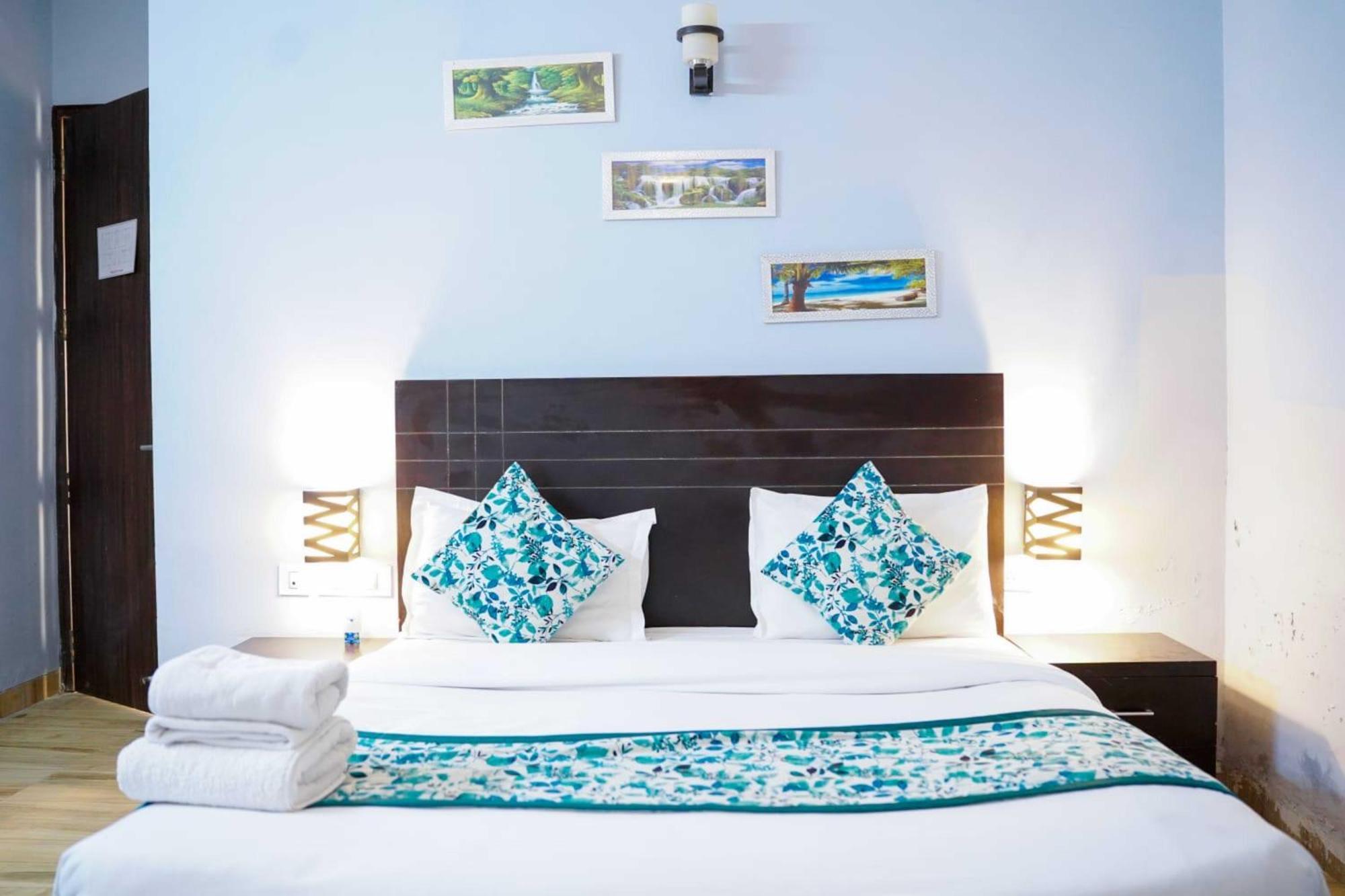 Vrindavan Dreams Hotel And Suites Экстерьер фото